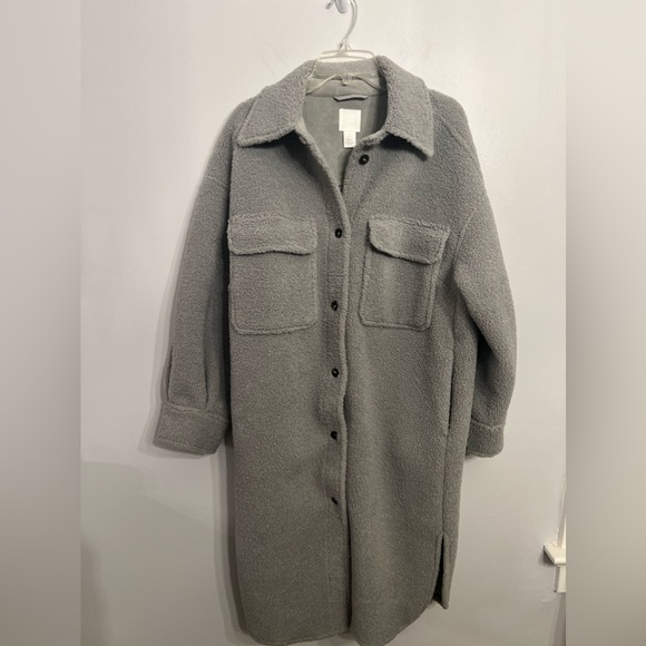 H&M Jackets & Blazers - H&M Women’s Faux Sherling‎ Shirt Coat Size m